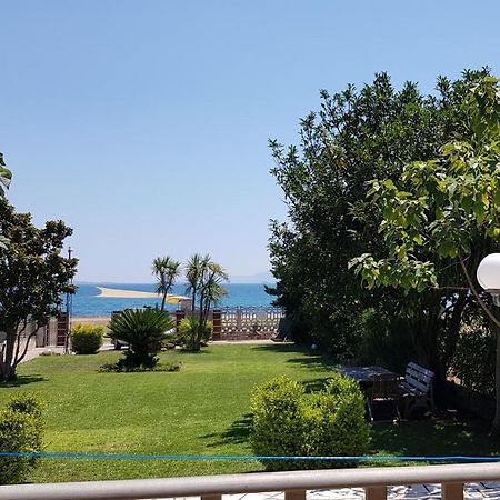 Villa Country House By The Sea !!! à Karavómilos Extérieur photo