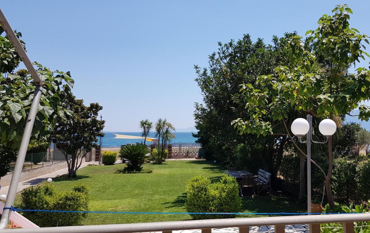 Villa Country House By The Sea !!! à Karavómilos Extérieur photo
