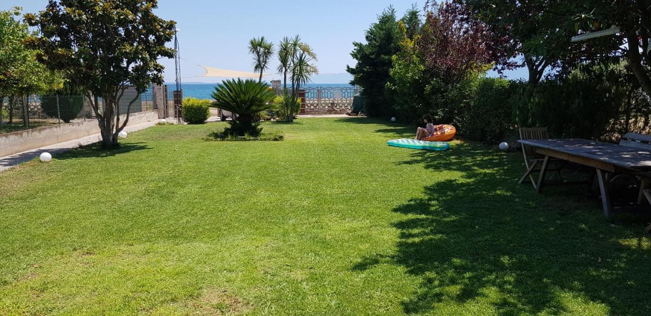 Villa Country House By The Sea !!! à Karavómilos Extérieur photo