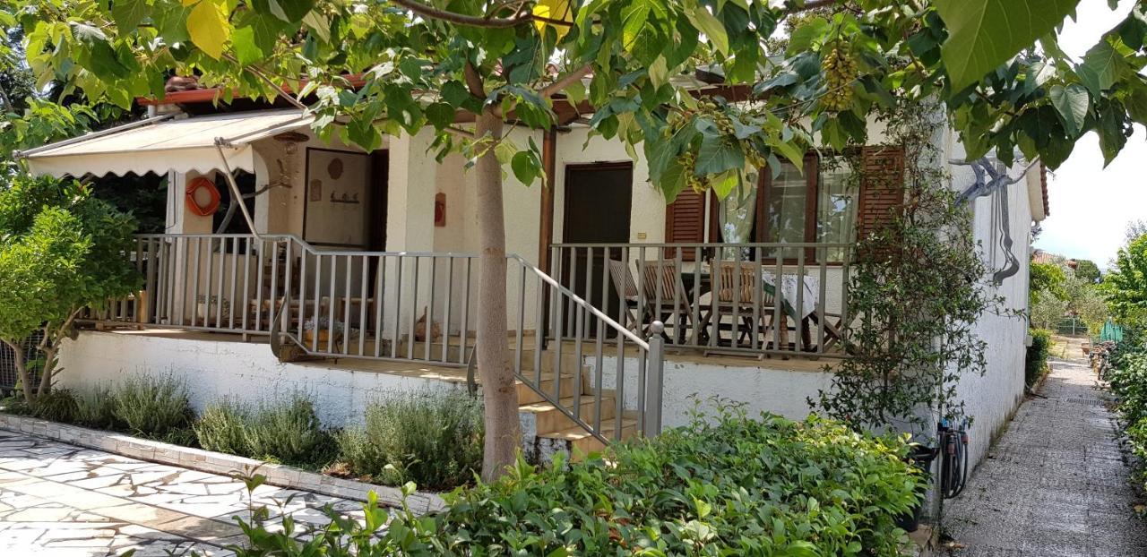 Villa Country House By The Sea !!! à Karavómilos Extérieur photo